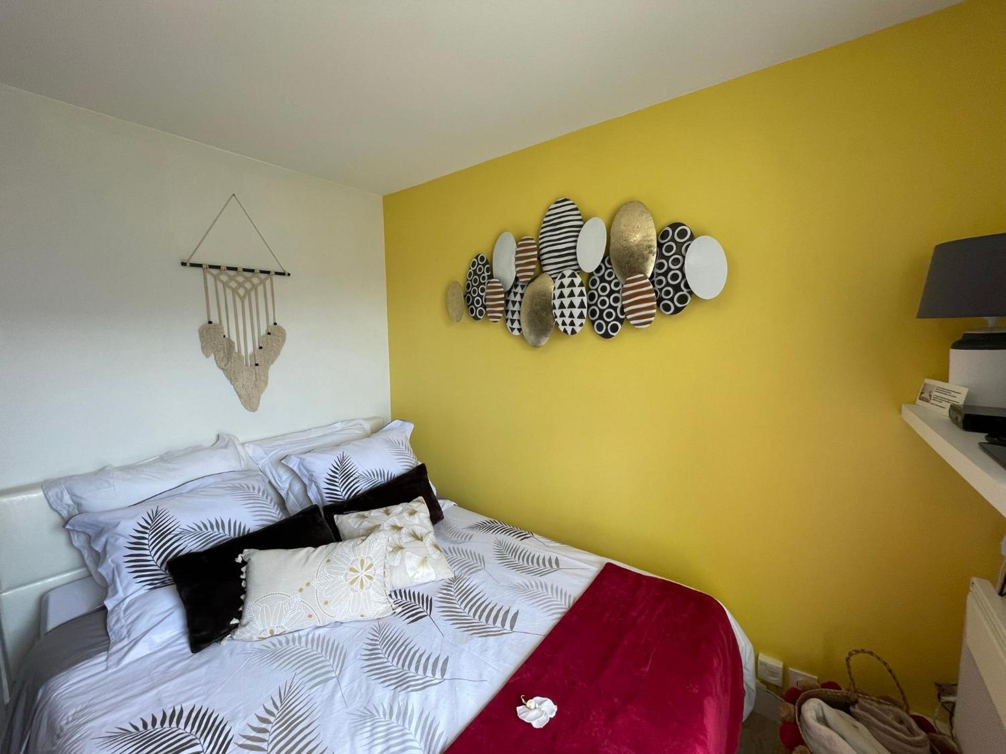 Le Gauguin, T2 Cosy, 2-4 Pers, A 300m Des Plages Appartement